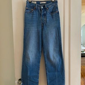Levi’s Ribcage Straight Jeans